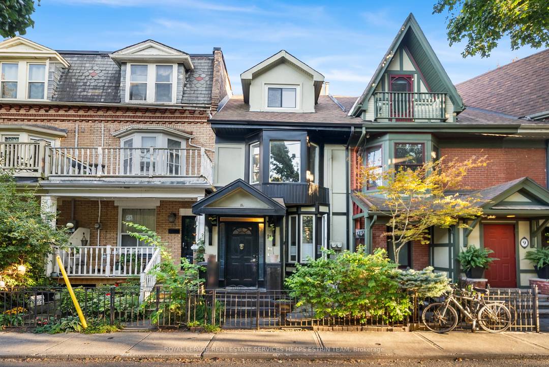 An exquisitely crafted 2 storey upper apartment in the heart of Cabbagetown.