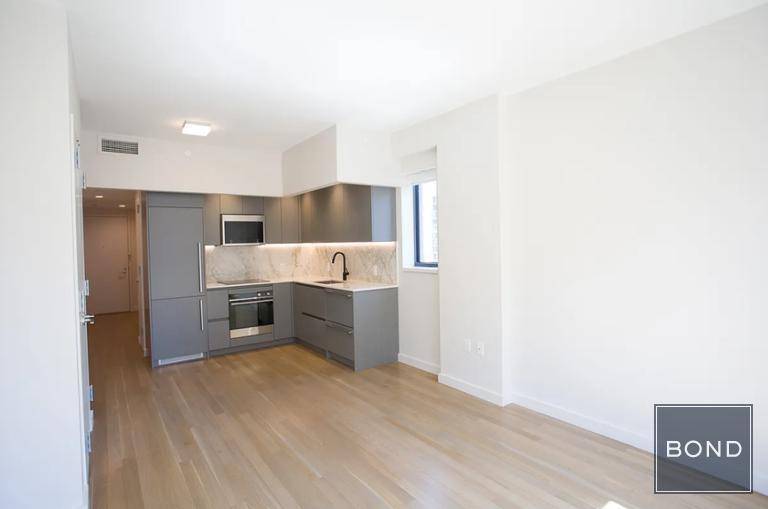 CONVIVIUM is NYCs greatest and most energy efficient luxury rental building, located at 86th St and York Ave in a gorgeous setting of elegant buildings on tree lined blocks filled ...