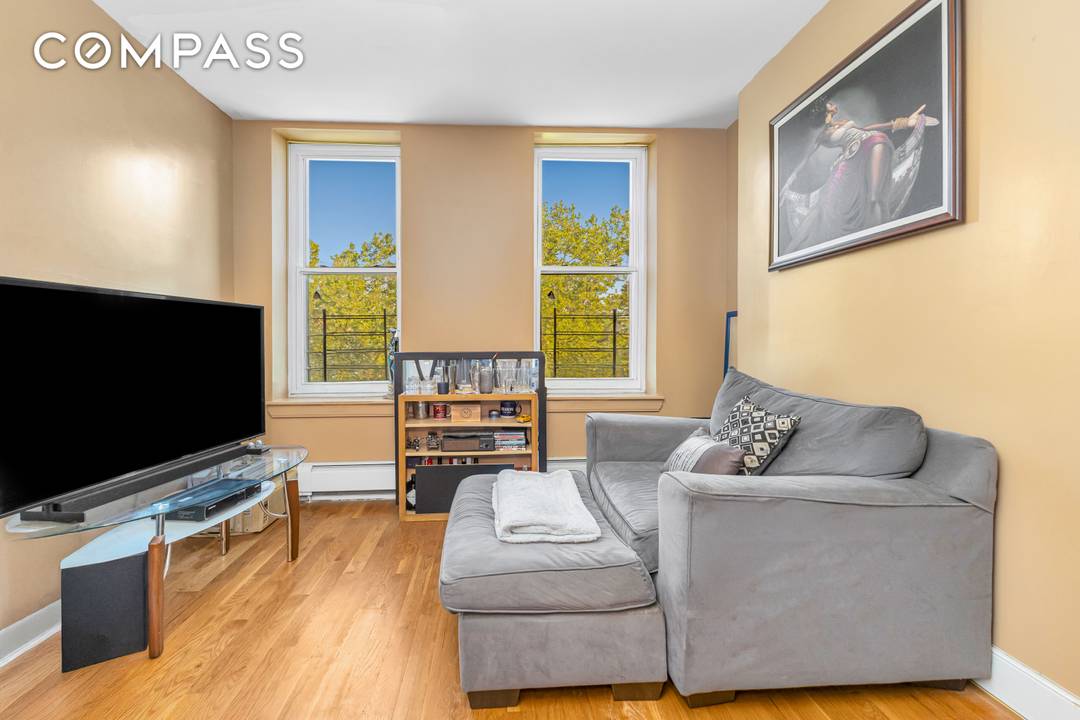 Bright amp ; Airy 3 Bedroom Condo with 1.