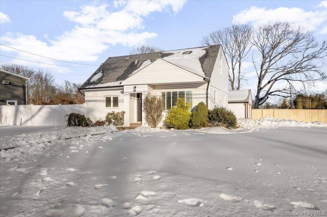 Welcome to 1347 Gardiner Drive in Bay Shore !