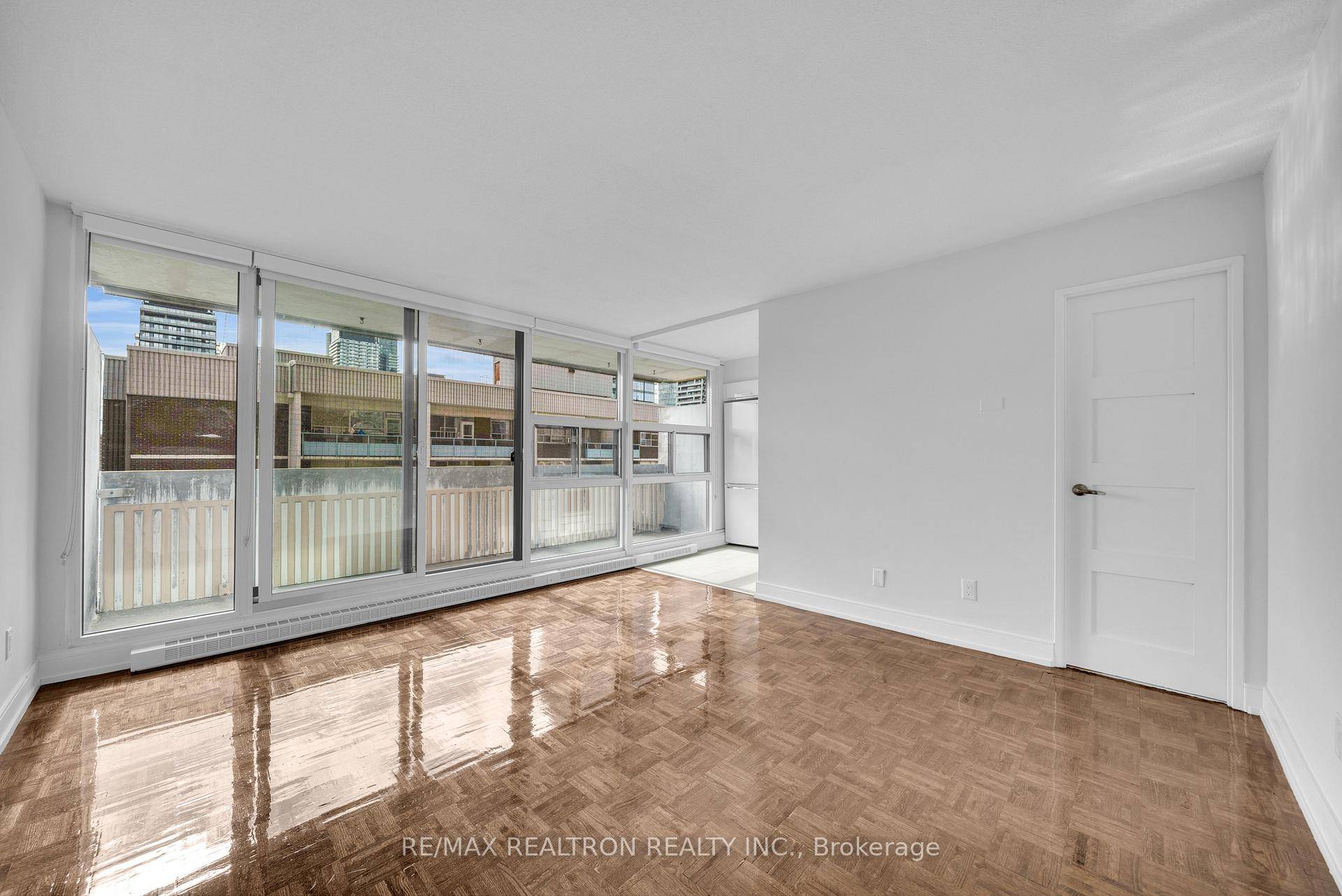 one month FREE RENT on a 1 year lease OR two FREE MONTHS on a 2 year lease with no rent increase until end of 2nd year for leases starting ...