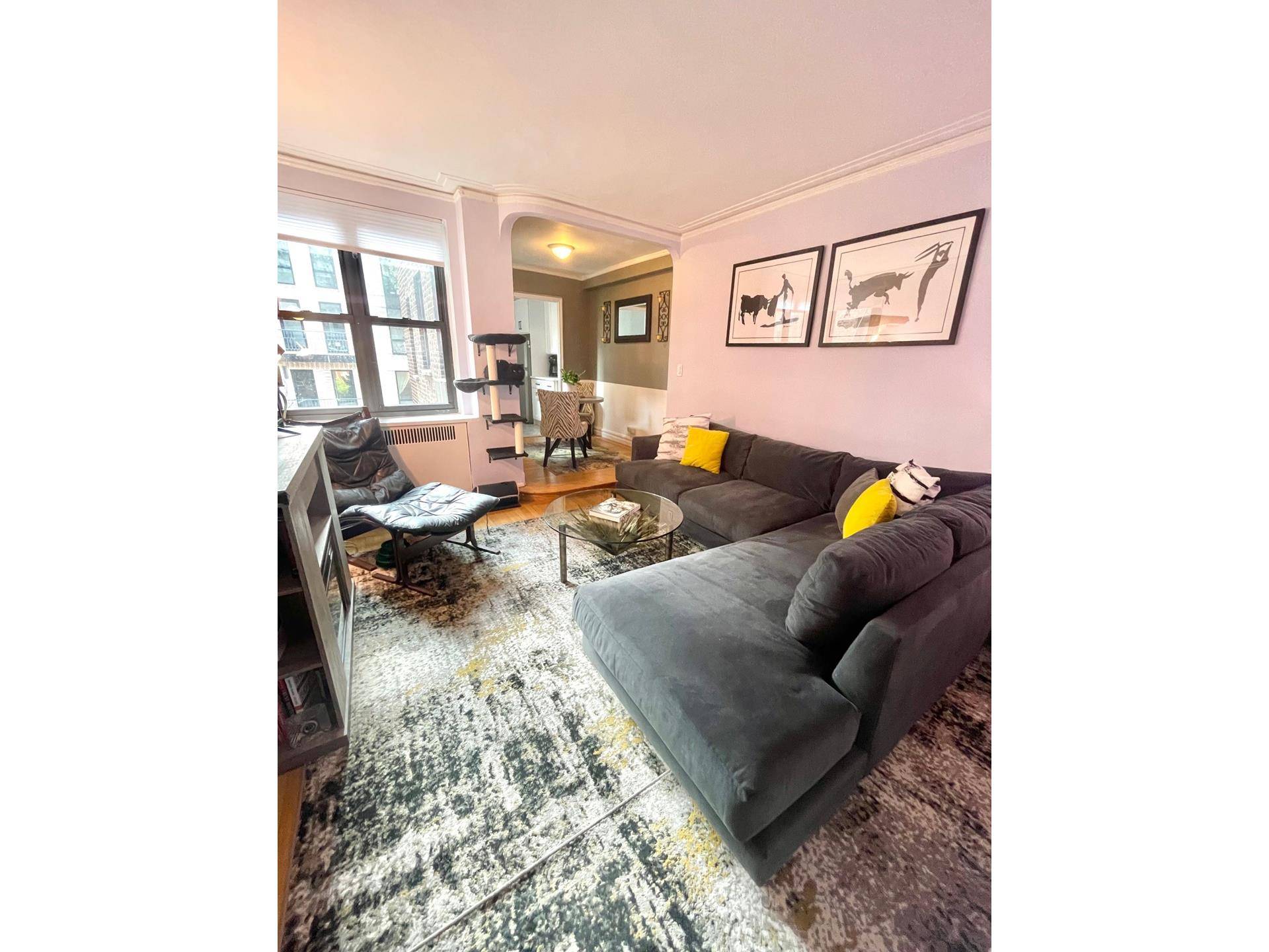 Welcome to your new home at Gregory House, a coveted residential gem in the heart of New York City.