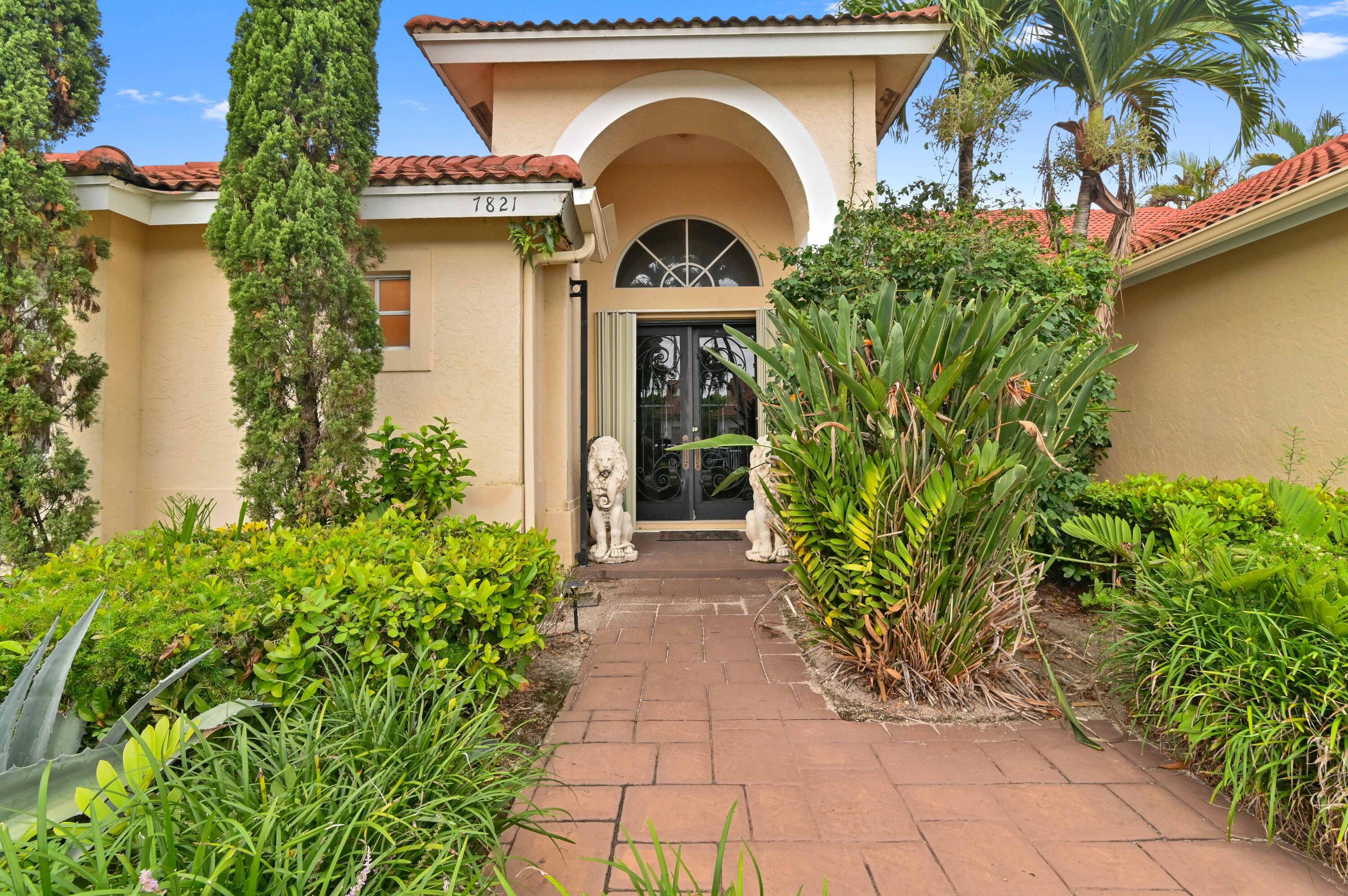 RECENTLY REDUCED ! STILL AVAILABLE !