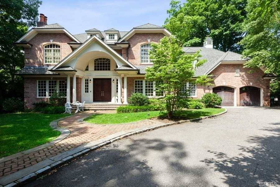 FULLY FURNISHED Stunning, Bright, Young Colonial !