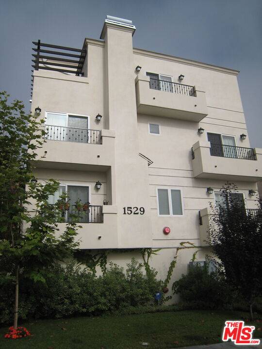 1529 S BEVERLY DR 3BR Beverlywood La