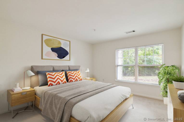 Understated elegance, modern conveniences and a peaceful, wooded location come together to create a community that feels like a tranquil retreat in the heart of Darien, Connecticut.