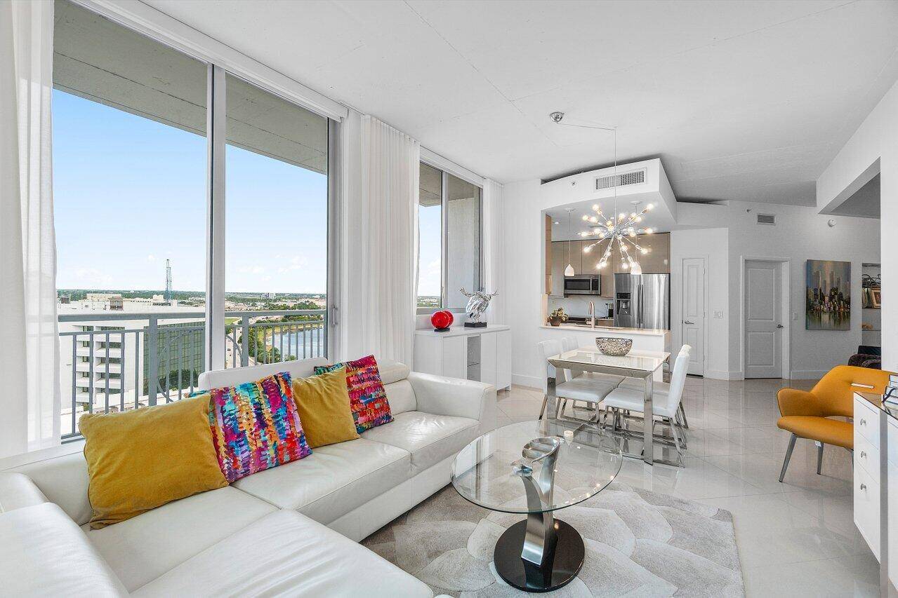 You will enjoy living in this pristine residence with industrial modern vibe.