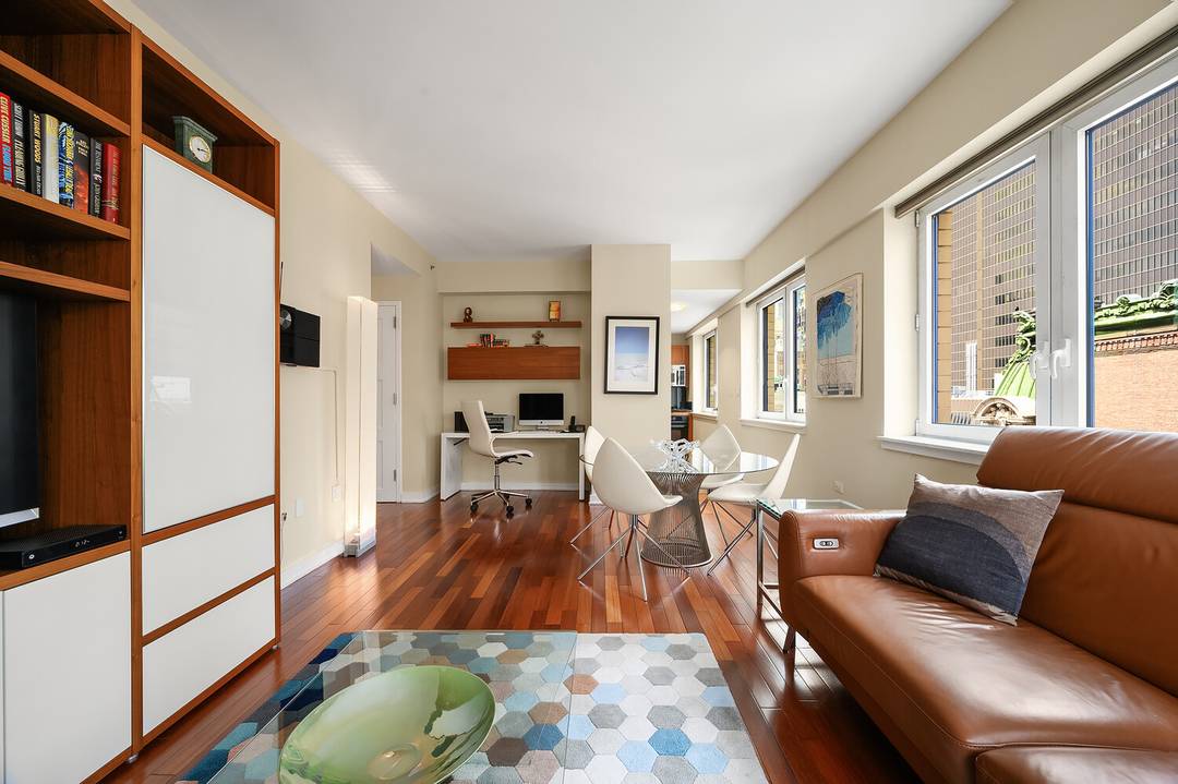 The A line is very unique at 425 5th Avenue It has light and an easy flow throughout the space.