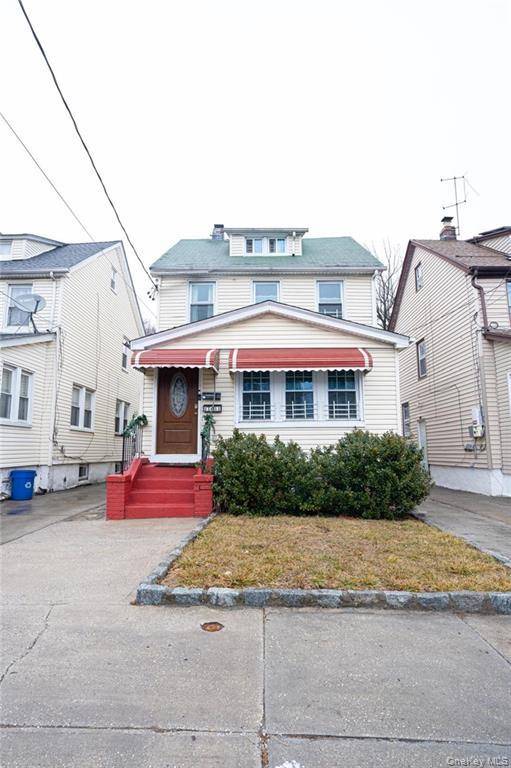 Nestled in the charming neighborhood of Cambria Heights, Queens, 114 11 207th Street is a delightful residence that perfectly balances comfort and convenience.