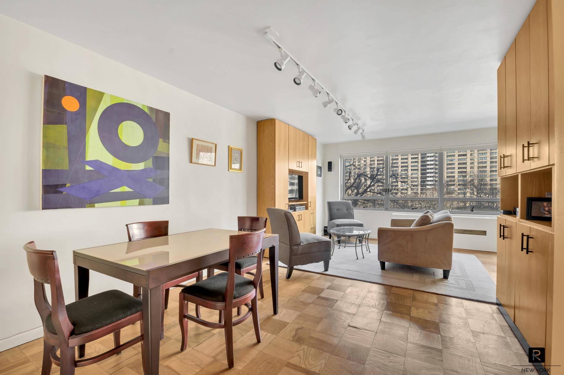 Priced to sell ! Bright, spacious alcove studio at Lincoln Towers.