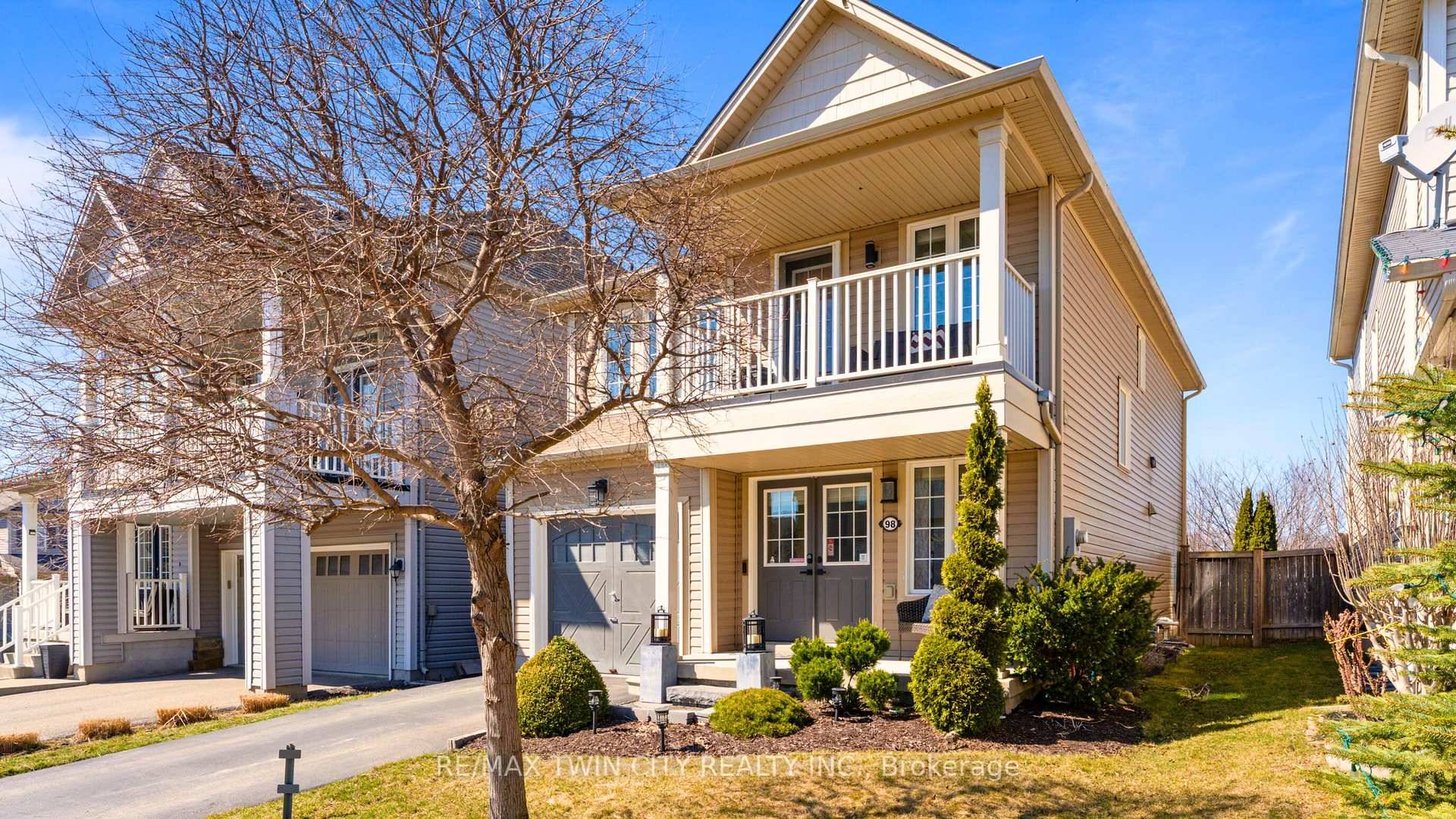 Welcome HOME to 98 Lambert Crescent in the widely popular Empire neighbourhood of Brantford City.