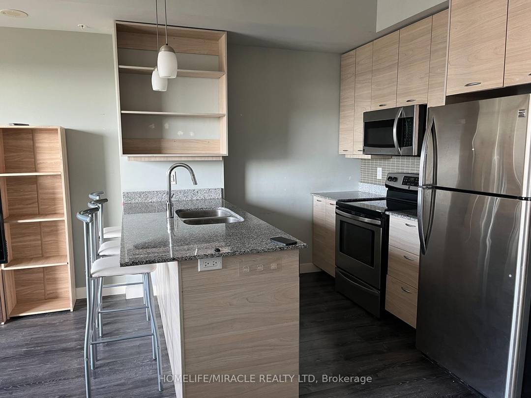 This stylish amp ; modern furnished 1 bedroom plus den condo spans 688 sqft.