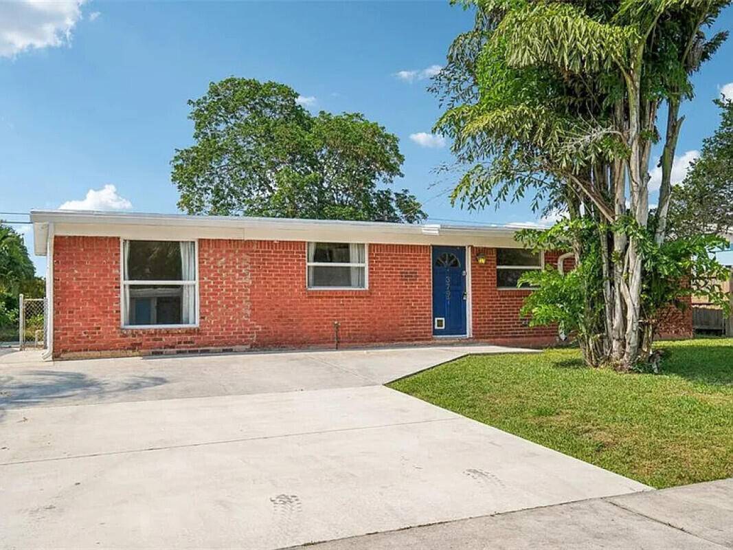 A blank canvas in the highly desirable Cabana Colony neighborhood in beautiful Palm Beach Gardens.