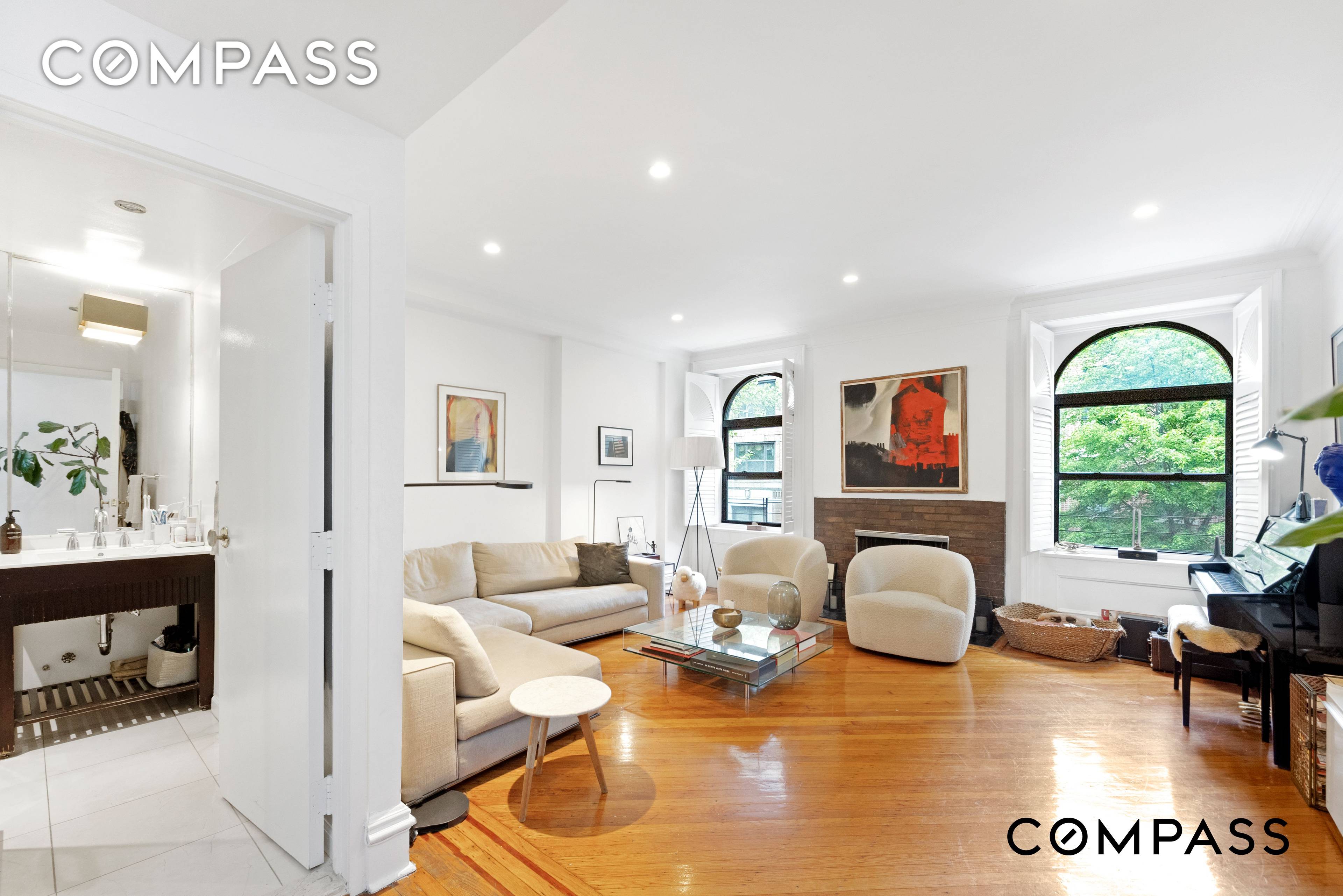 Spacious 3 Bedroom, 3 Bathroom Duplex with Skylights, Renovated Kitchen, and In Unit Laundry on the Upper East Side Welcome to this bright and expansive 3 bedroom, 3 bathroom duplex ...
