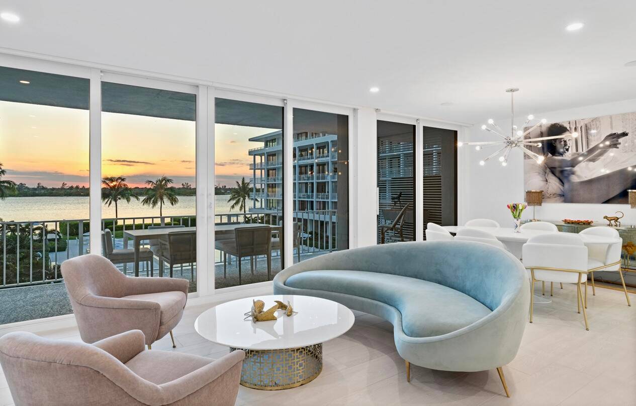 BRAND NEW MODERN RENOVATION !