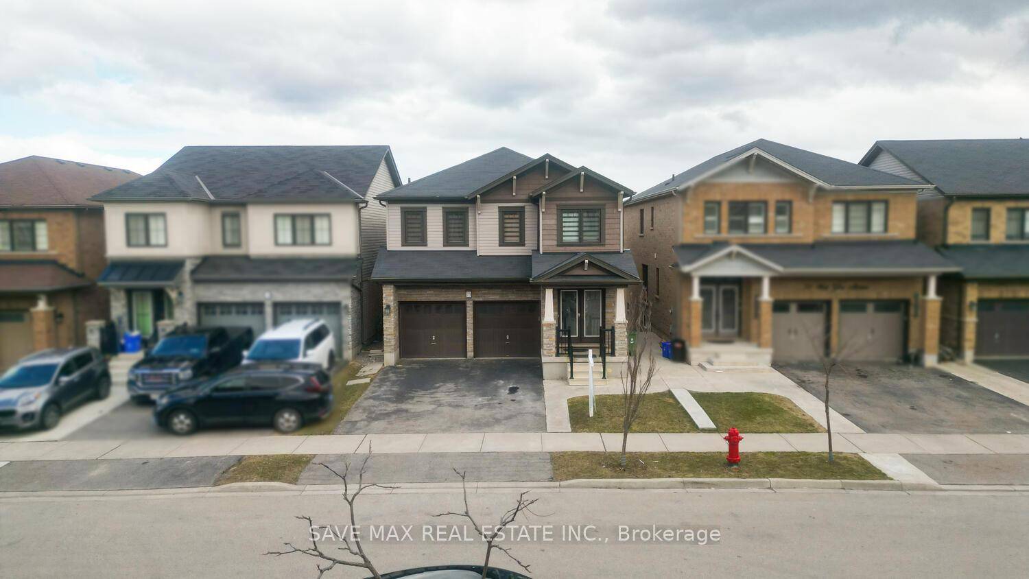 Stunning Detached with Around 4, 000 Sq Ft of Living Space.