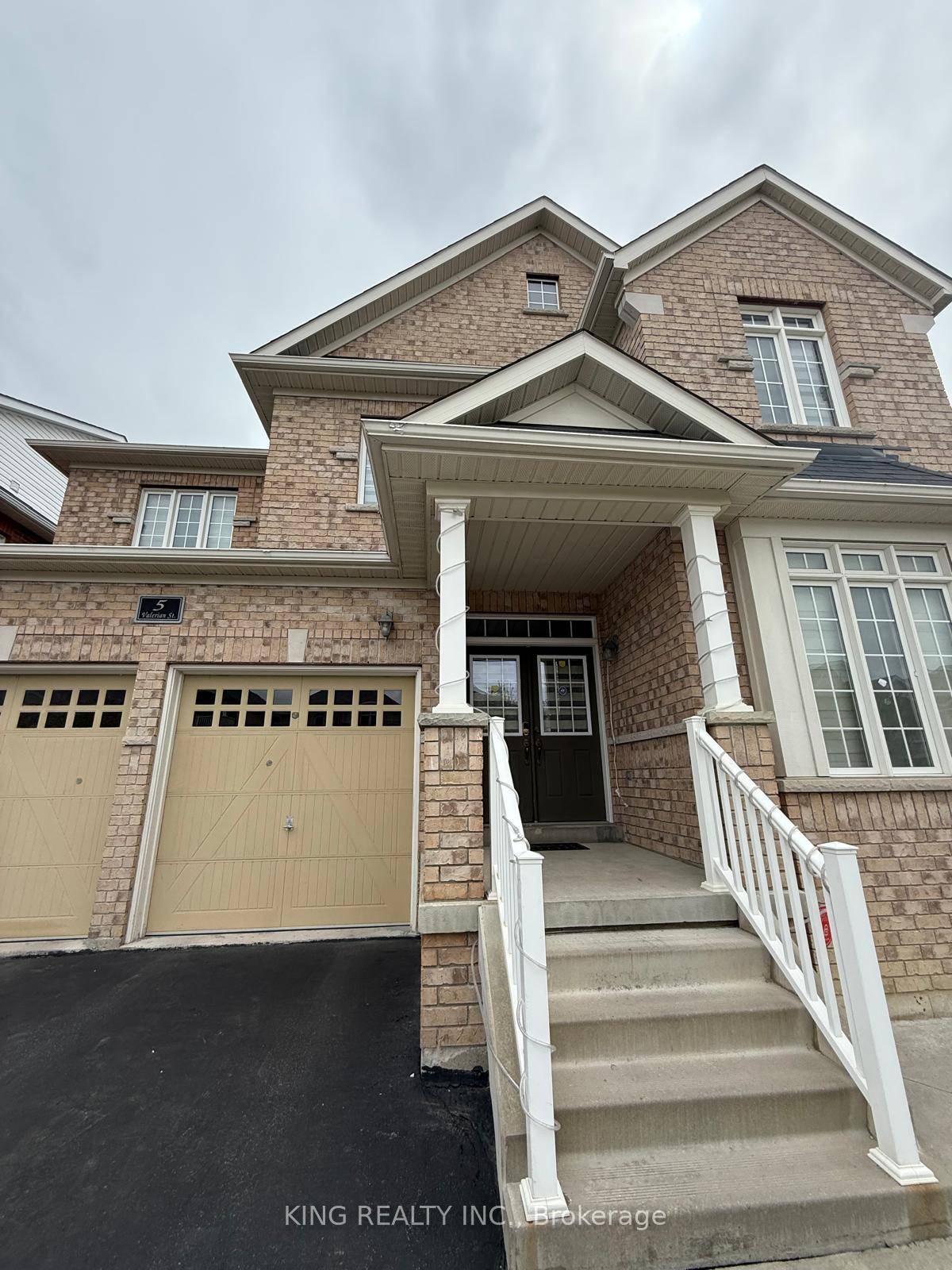 Prime Location in a High Demand Area !