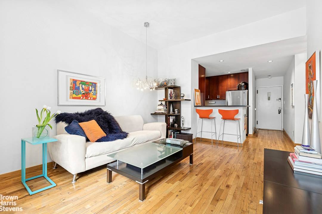 Welcome home to your bright, west facing One bedroom residence offering excellent natural light and a loft like feel enhanced by soaring 10 foot ceilings.