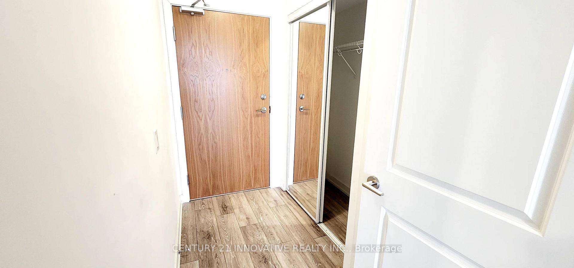 Universal City Tower 2 Condo Suite !