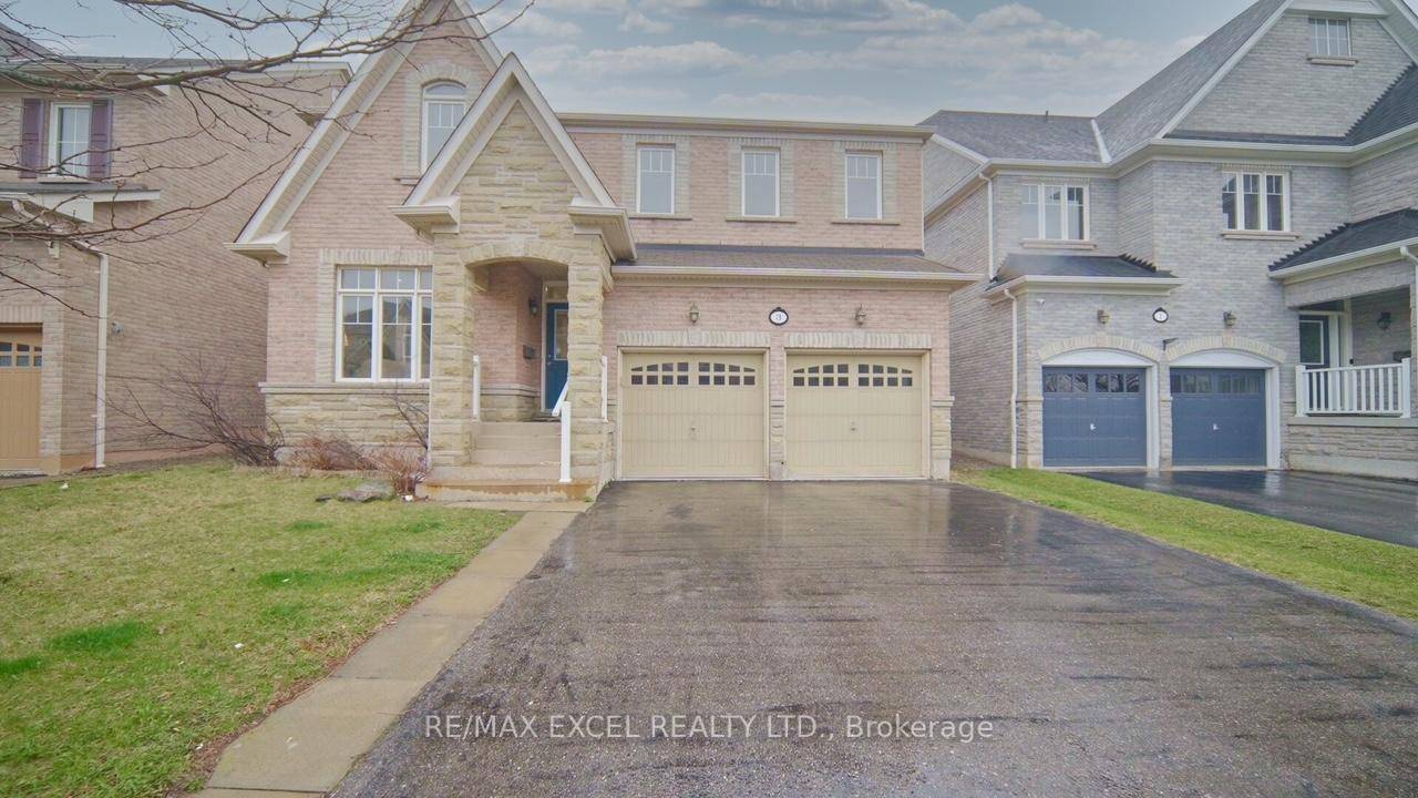 Welcome to this exquisite Monarch detached home !