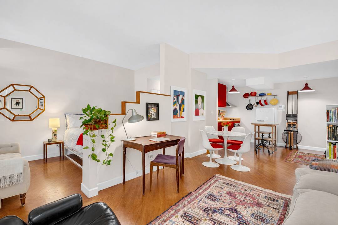 GRAMERCY PARK SPACIOUS RENOVATED CONVERTIBLE 1BR Welcome to this SPACIOUS and RENOVATED loft style studio convertible 1BR located in the desirable GRAMERCY PARK neighborhood, offering low maintenance.