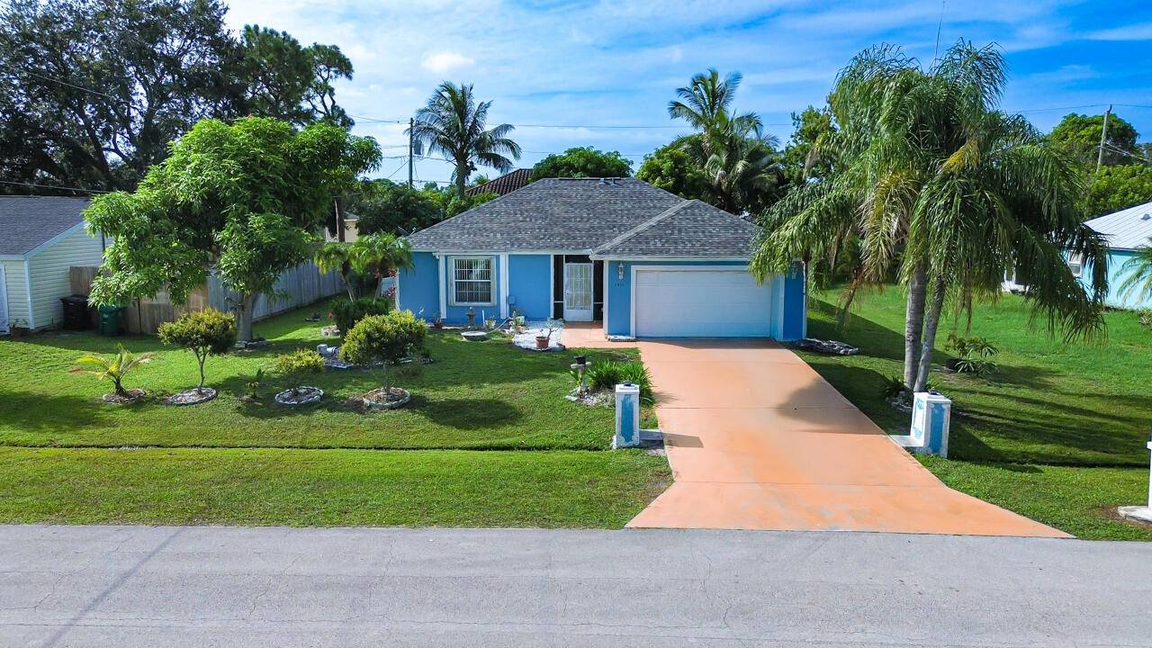 Welcome Home to this 3 bedroom 2 bath home in Port St Lucie !