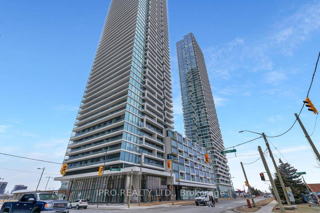 Unobstructed View, South West Corner Unit, Sun Unfiled 9' Ceiling With Floor To Ceiling Windows.