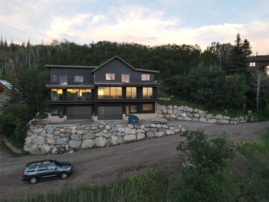 A testament to contemporary mountain architecture, this new townhome is thoughtfully constructed with the highest quality finishes with an organic contemporary style.