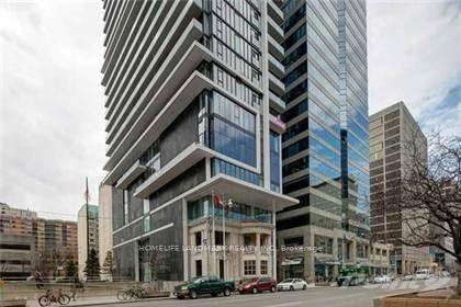 Experience The Best Of City Living With This Stunning One Bedroom Luxury Condo In The Heart Of Toronto Downtown Core.