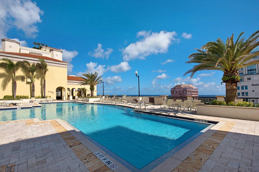 Gorgeous panoramic Intracoastal South views from all rooms !