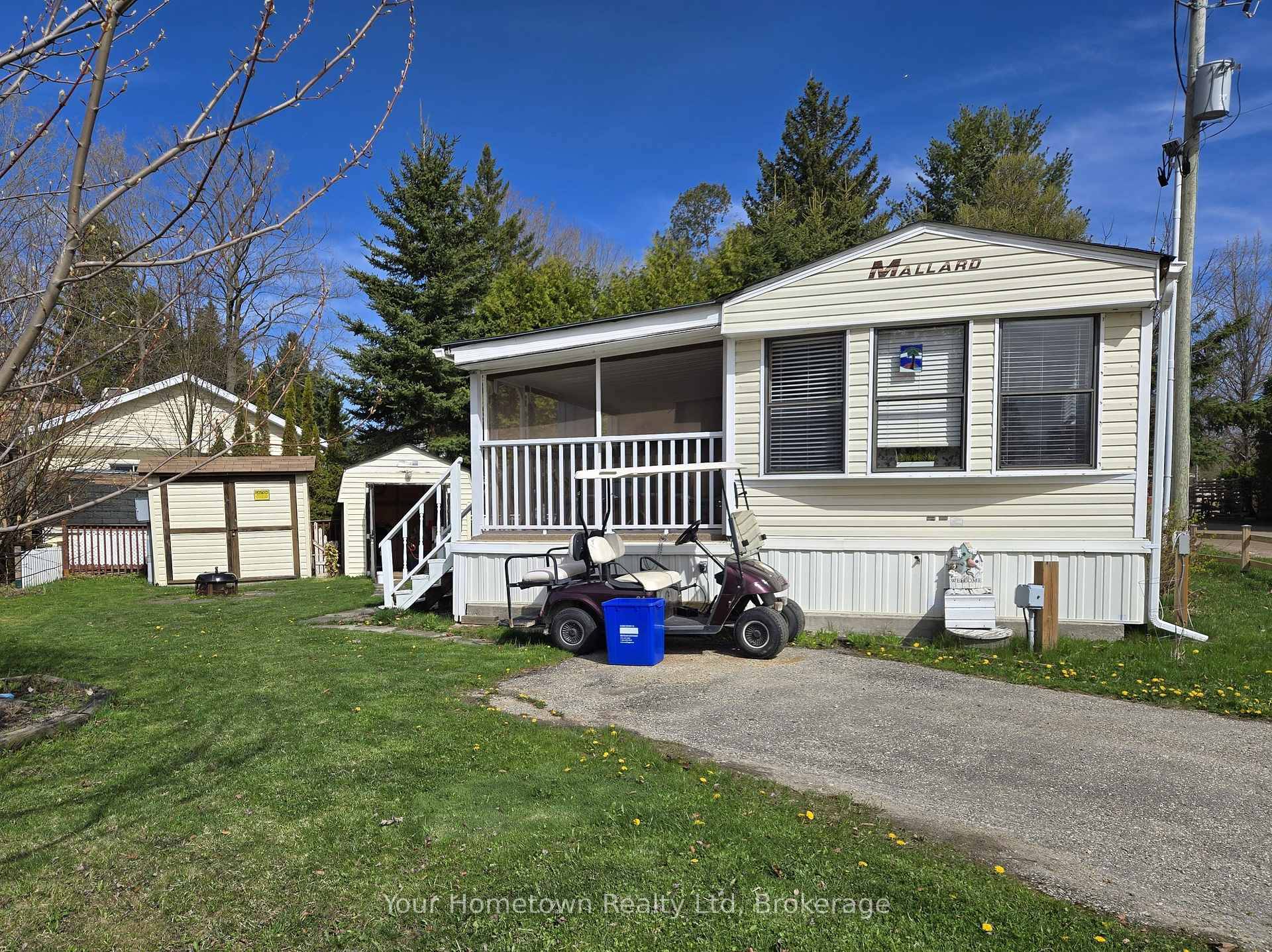 This beautiful Seasonal unit in Maple Leaf Acres is ready for you to move in and spend the summer.