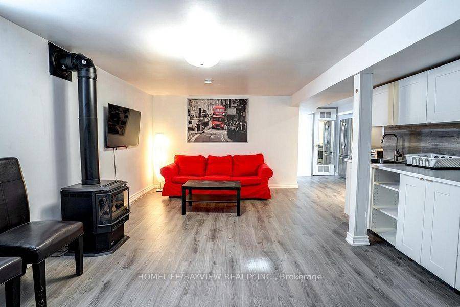 Offering a clean, bright, and spacious 1 bedroom, 1 bathroom basement apartment in a charming bungalow on a quiet, tree lined street in East York.