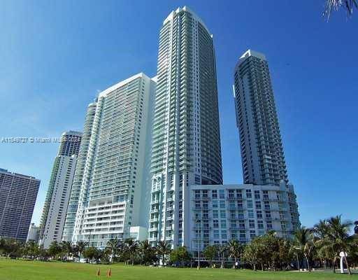 Beautiful 1 bed 1bath at Quantum on the Bay in the highly desirable Edgewater neighborhood.