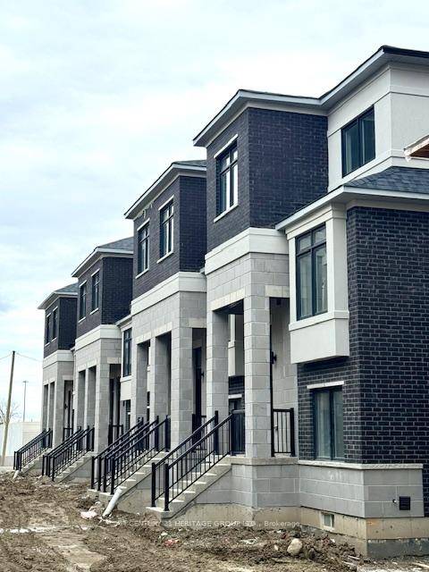 Brand new Treasure Hill Home In Richmond Hill !