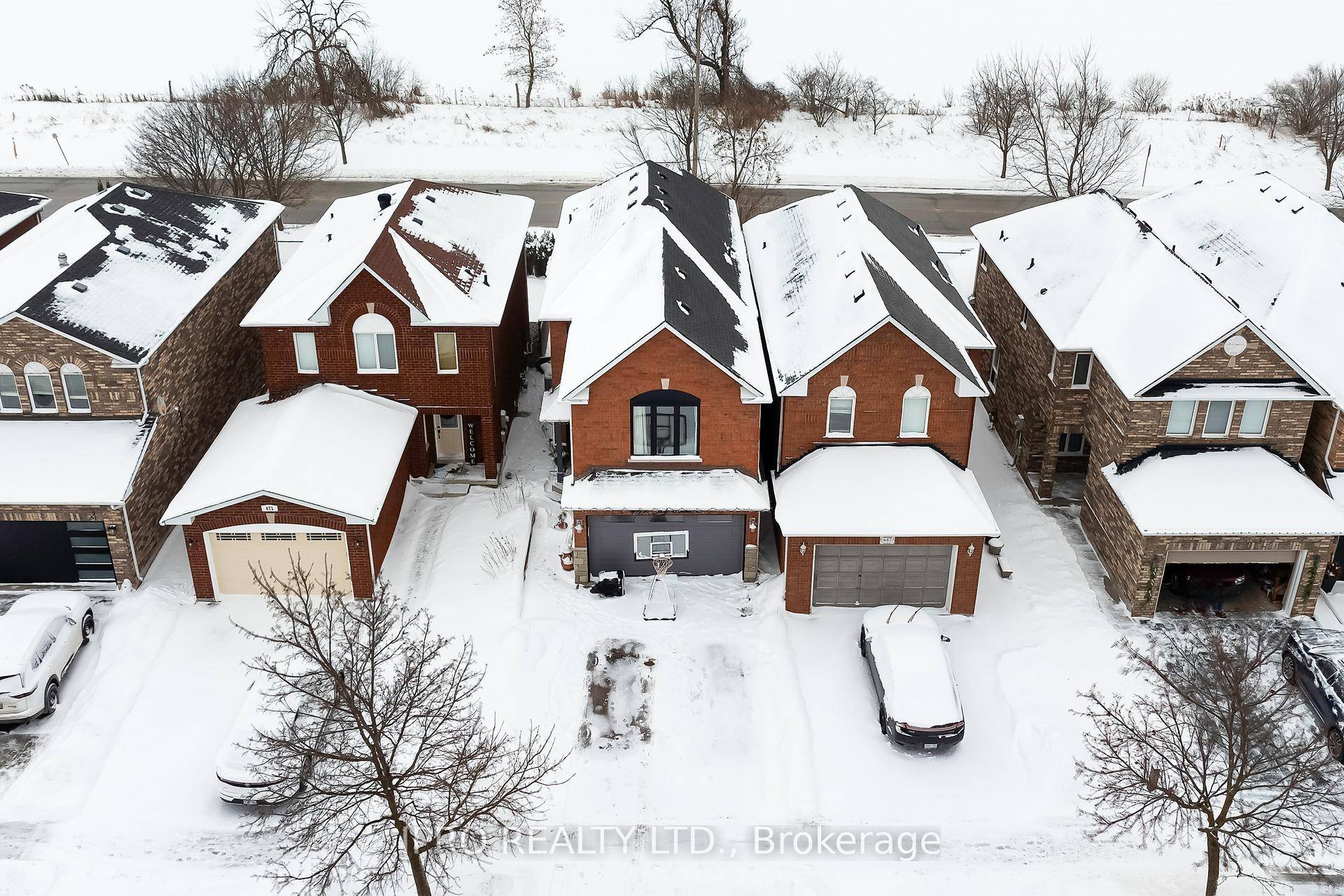 Beautiful home with many upgrades and pride of ownership resonating throughout !