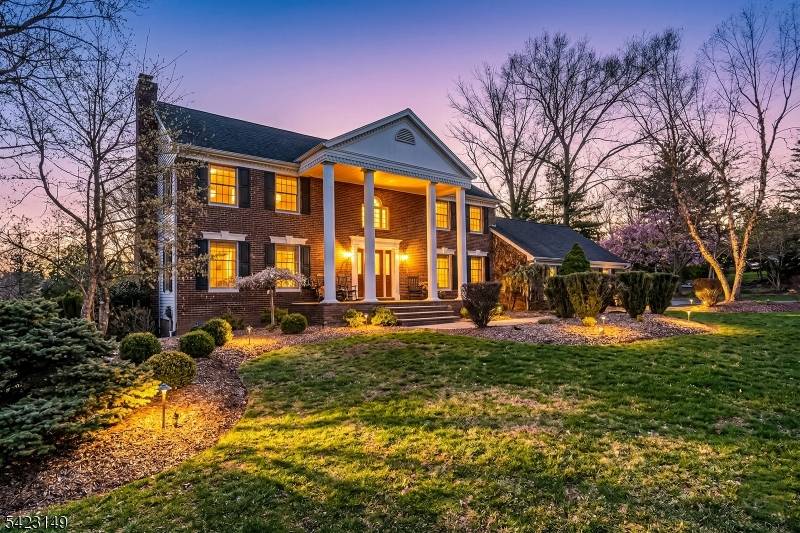 Welcome to this beautifully maintained home tucked away on a quiet cul de sac in desirable Old Tappan, located within the town ?