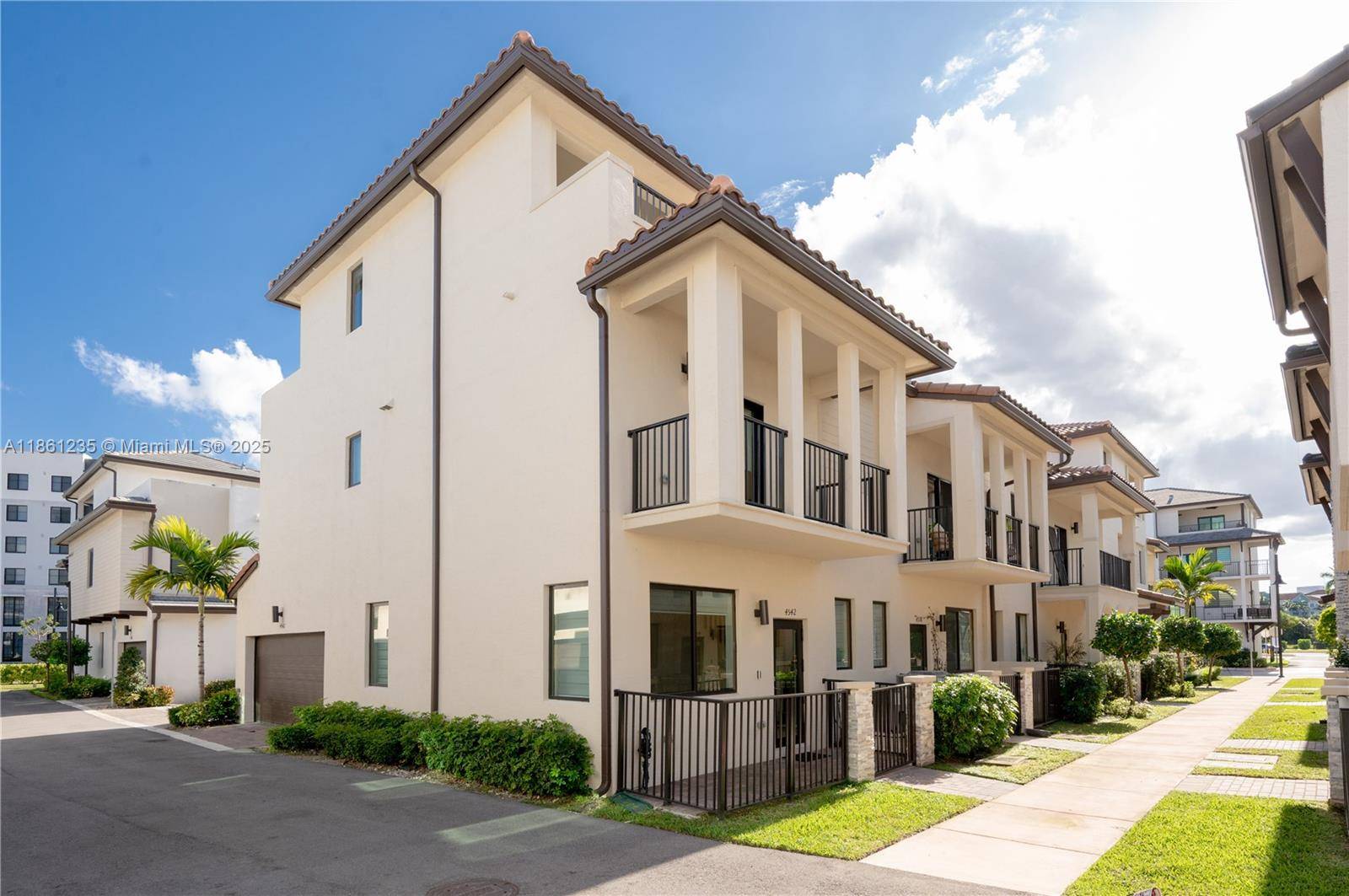 Welcome to this stunning 3 story townhouse in the heart of Doral.