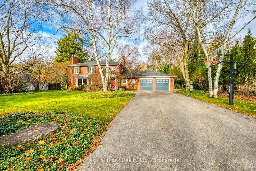 Nestled in one of Oakville's most coveted and prestigious enclaves Morrison Heights, this exceptional family residence presents a rare opportunity on a remarkable 103 x 185 ft 0.