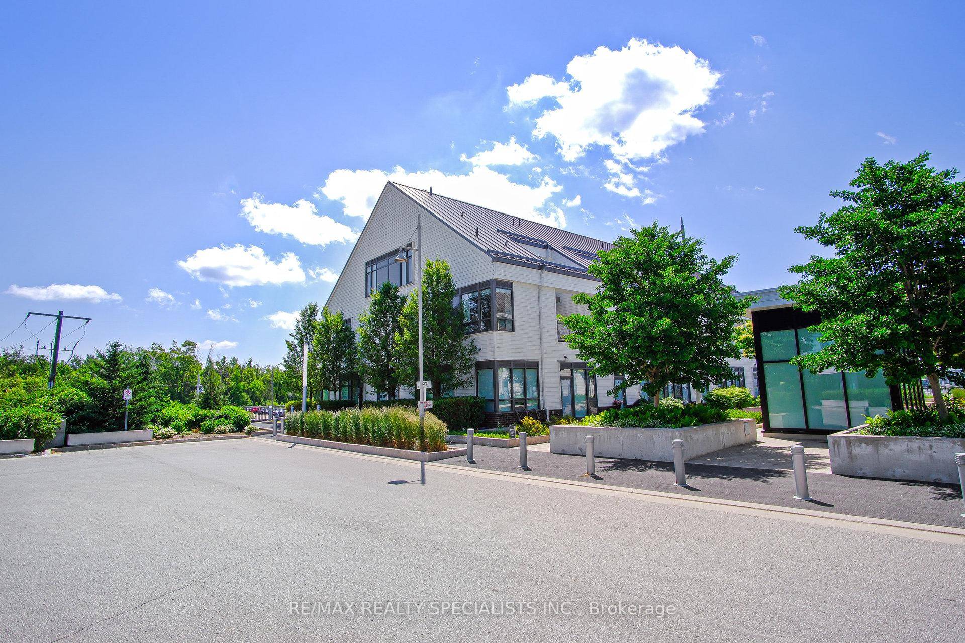 Newly Renovated ! 2 Balconies, 2 Bedrooms, and 3 Bathrooms for Your Comfort.