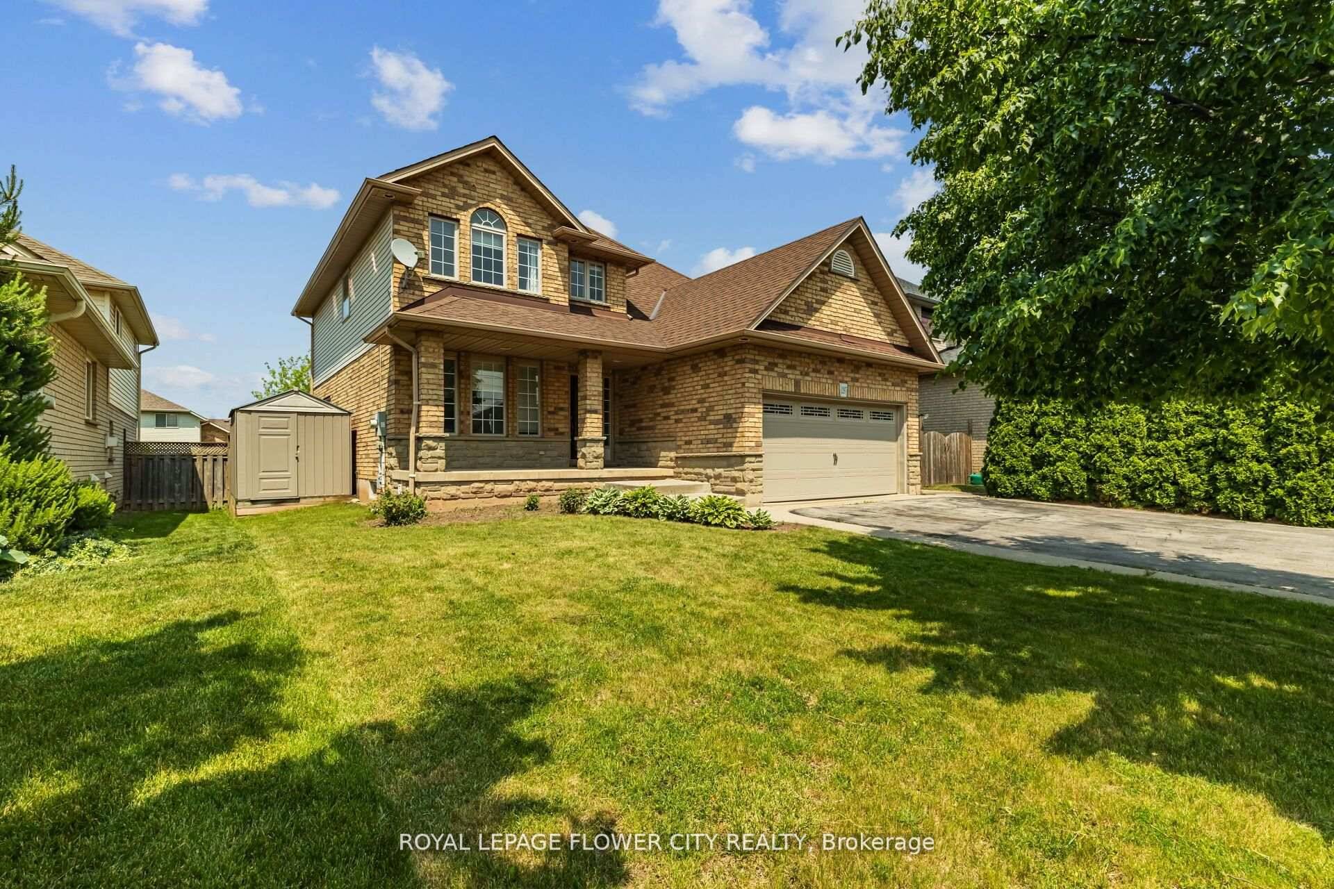 Nestled in the heart of scenic Winona, this beautifully maintained detached 4 bedroom, 3 bathhome blends modern comfort with timeless charm.