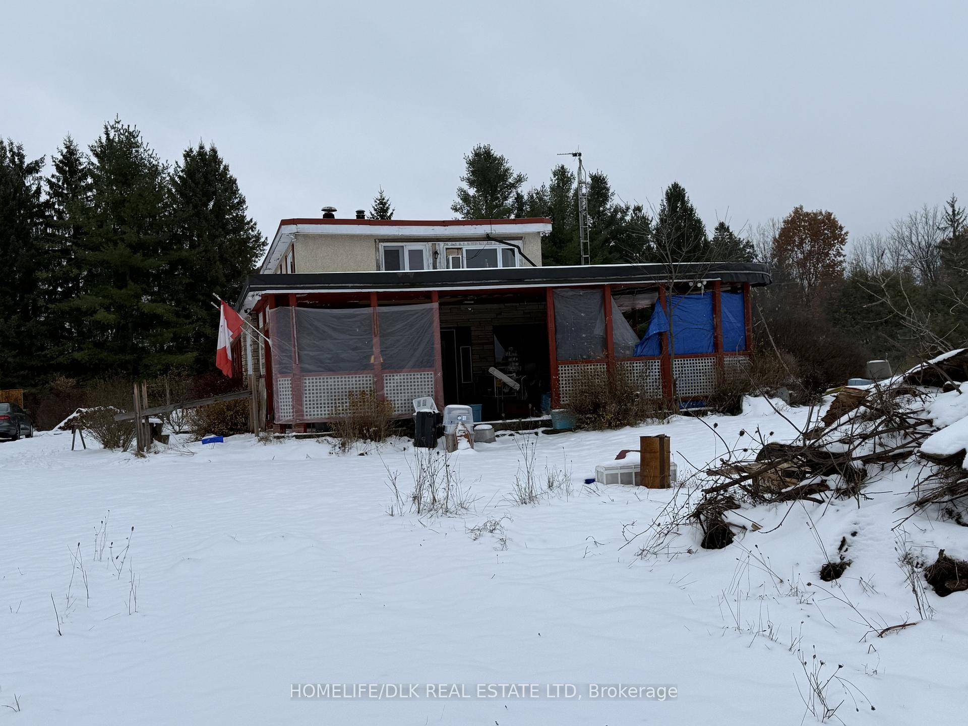 Handyman Special ! ! Over 4000 sq ft home on approx.