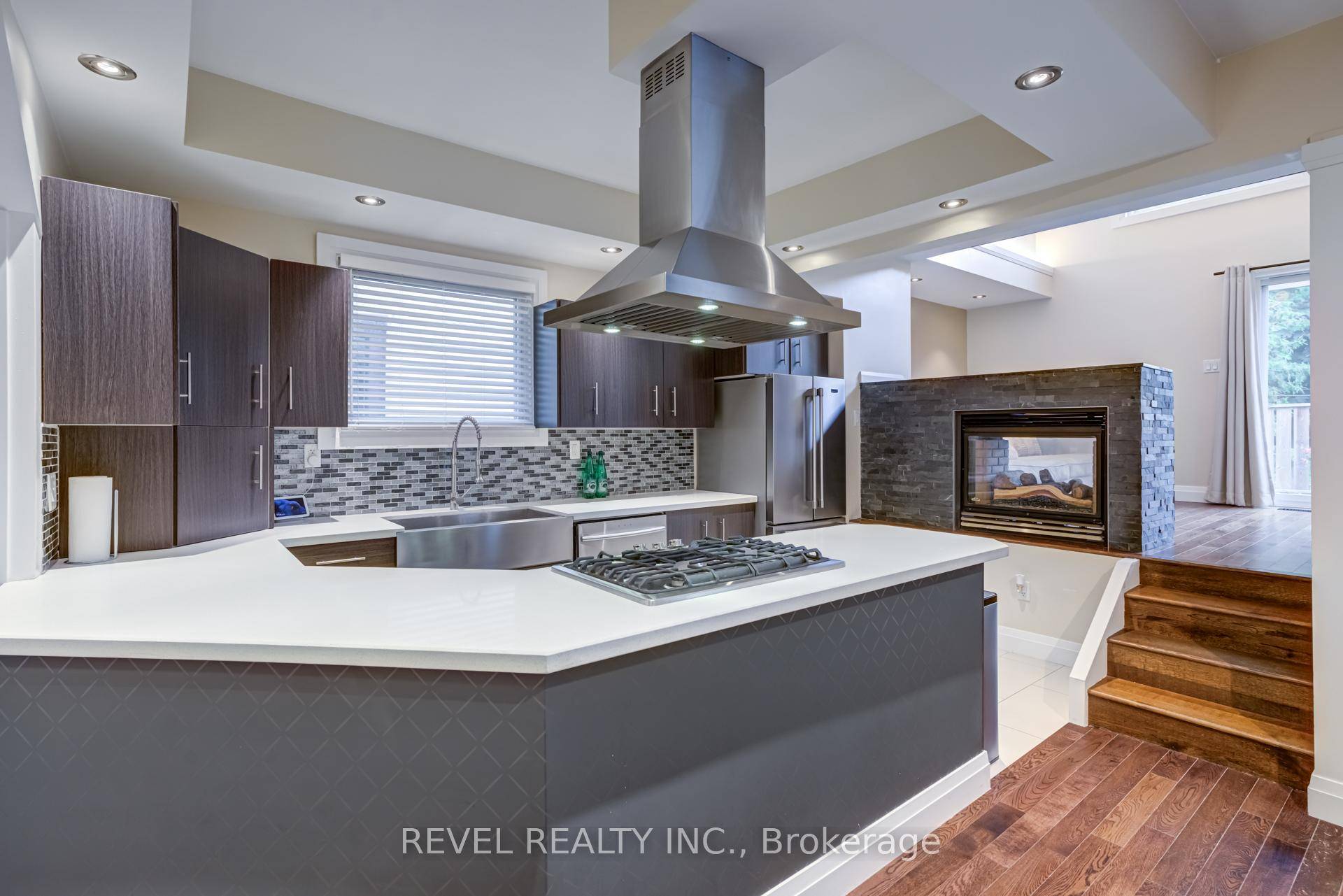 A beautifully updated duplex style home in the heart of Hamiltons Gibson neighbourhood where opportunity meets lifestyle.