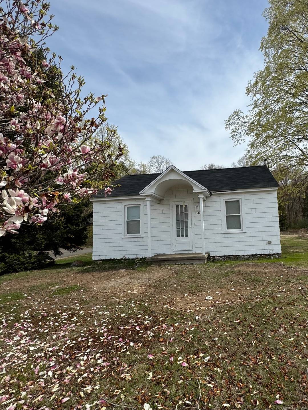 4 acre ranch house on state road RT 63.