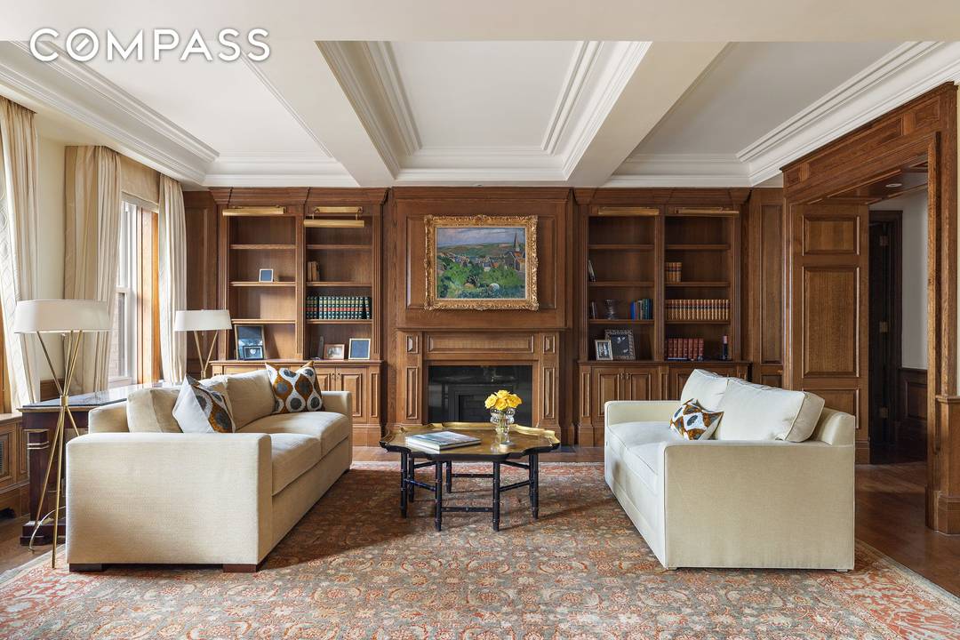 Timeless Elegance One Block from Central Park From the moment you enter the gracious gallery, the understated opulence is unmistakable.