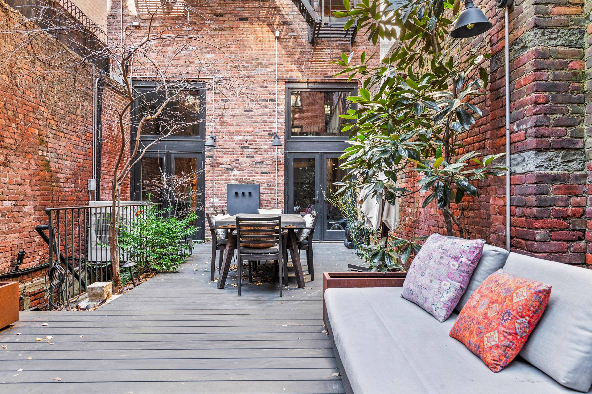 Enter your own fully renovated and restored oasis, complete with super quiet private garden, and leave the bustling Chelsea West Village Meat Packing neighborhood behind.