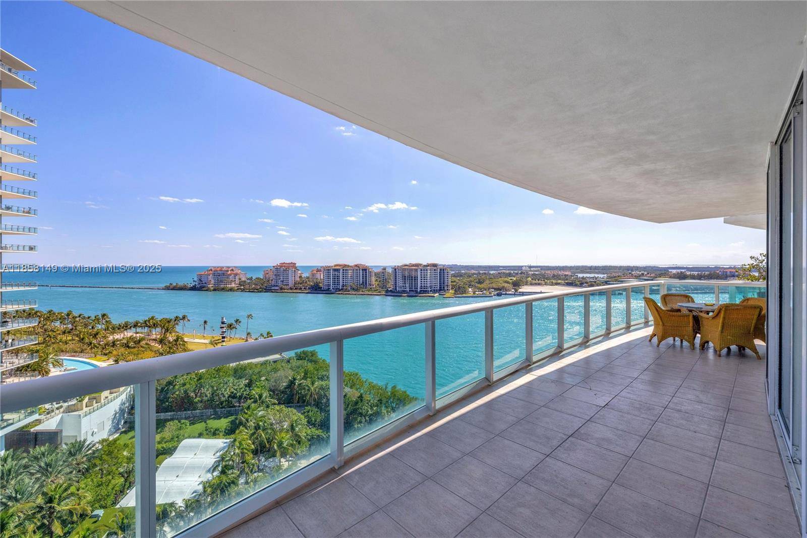 Exceptional opportunity to own an 05 line residence at Murano Portofino, a premier luxury building in the exclusive South of Fifth neighborhood.