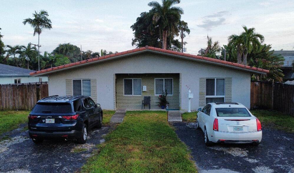 Don't miss this exceptional opportunity to own a spacious duplex in the highly sought after Croissant Park neighborhood of Downtown Fort Lauderdale.