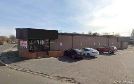 An extraordinary opportunity for end users amp ; investors alike to own amp ; or operate a stand alone corner commercial retail office building with parking amp ; the extended ...