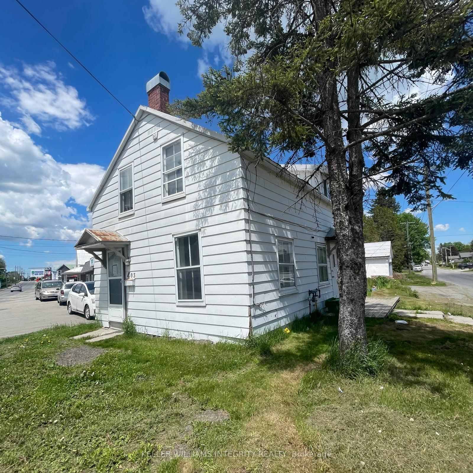 Residential property in the heart of Kemptville !