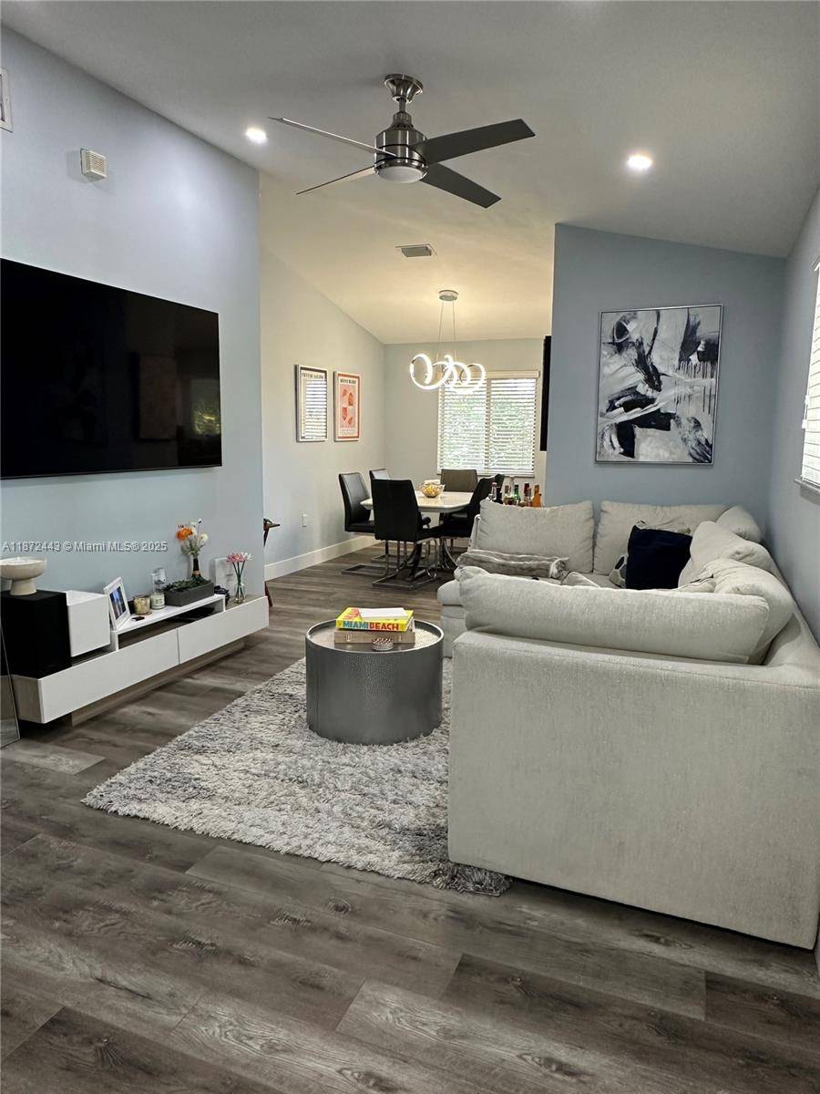 Don t miss this incredible opportunity to own a beautiful corner 3 bed, 2 bath unit in the sought after gated community of The Preserve at Walnut Creek.